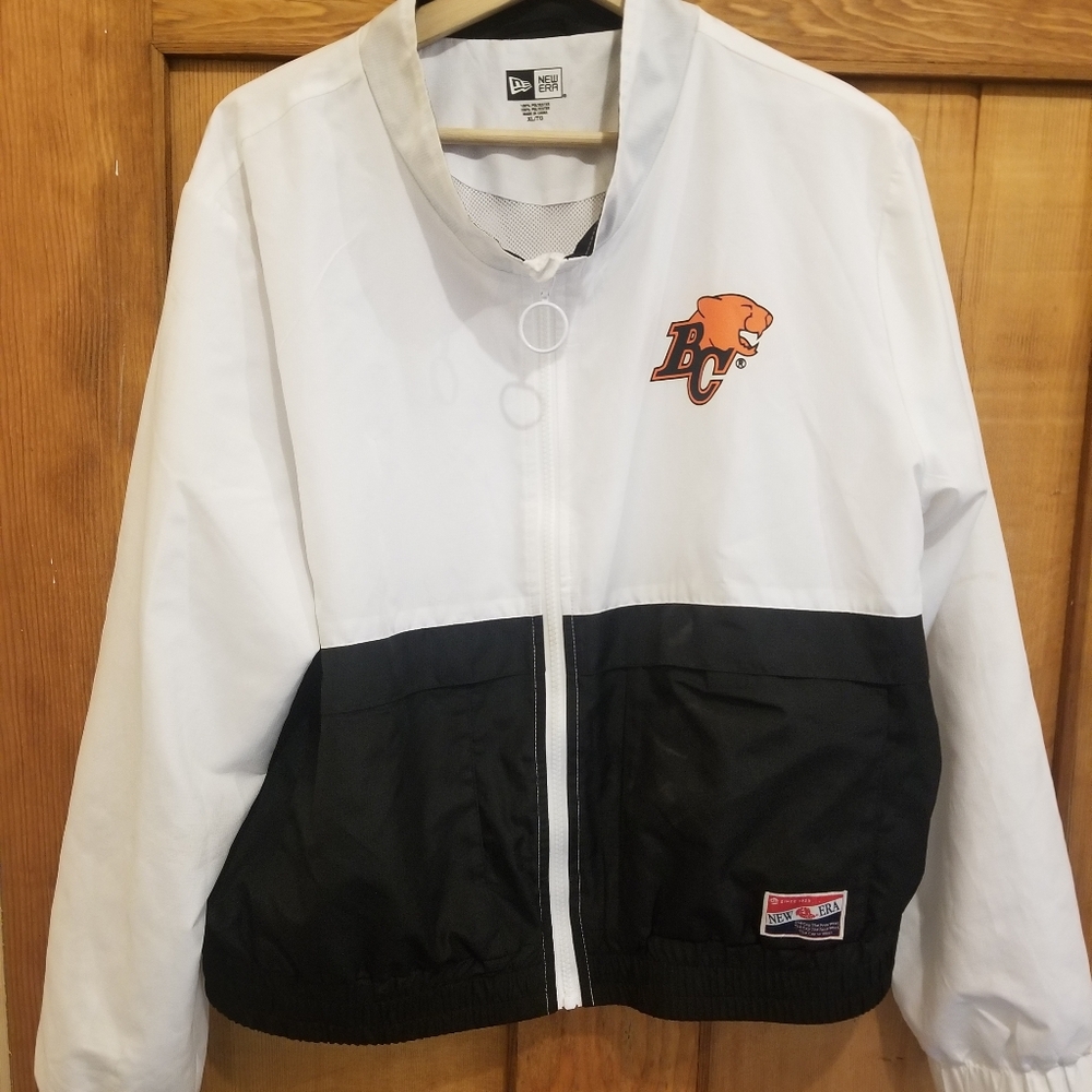Youth or Women's XL BC Lions New Era Track Zipper Jacket White Black Windbreaker